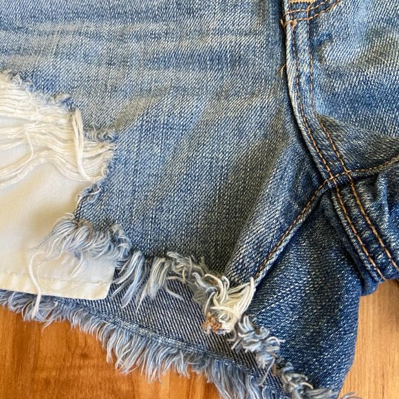American Eagle Vintage Hi-Rise Festival denim shorts - Picture 7 of 7